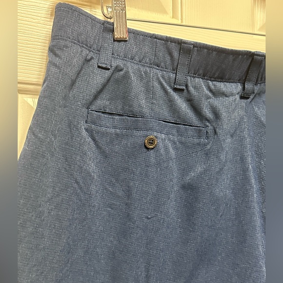 Under Armour HeatGear Golf Men's Shorts. Size 40 - Picture 8 of 13